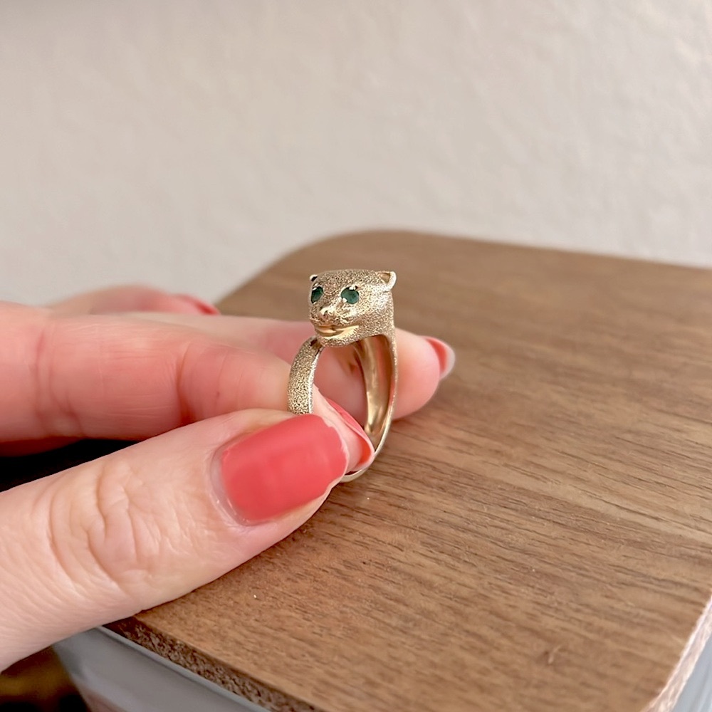 Vintage 14K Gold Emerald Gemstone Panther Cougar Ring Luxury Jewelry Cocktail